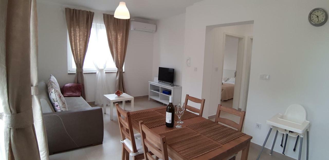 Apartments Leondori Krk Town Kültér fotó
