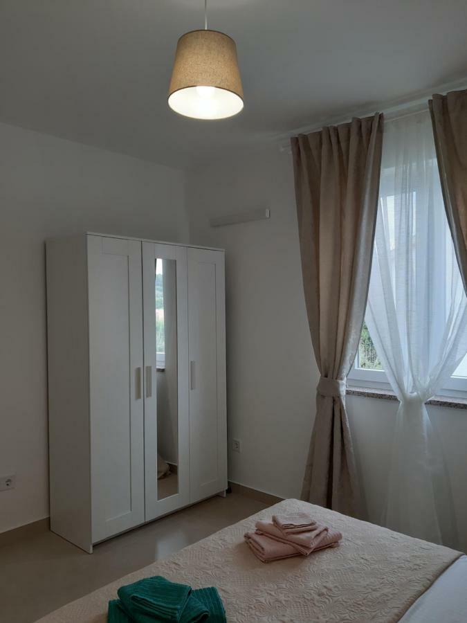 Apartments Leondori Krk Town Kültér fotó
