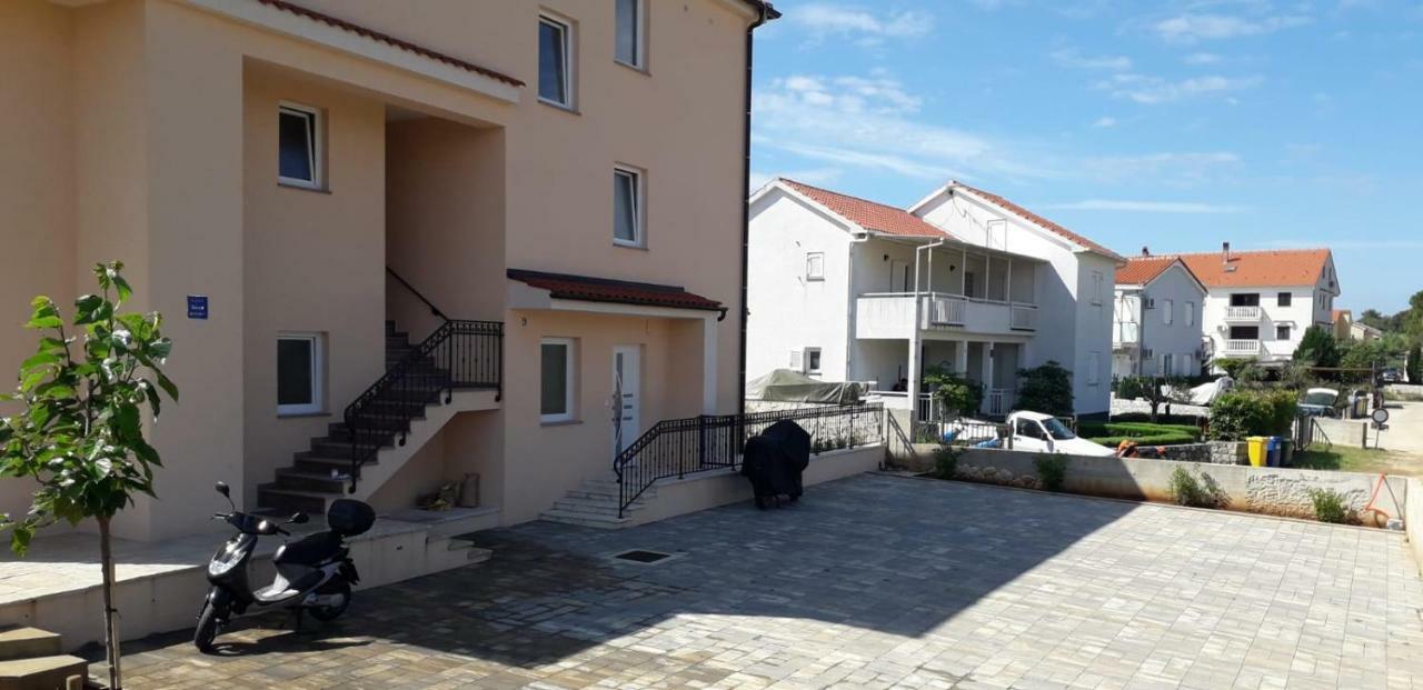 Apartments Leondori Krk Town Kültér fotó