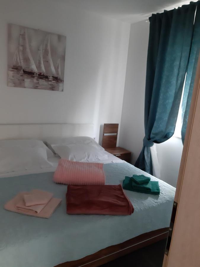 Apartments Leondori Krk Town Kültér fotó